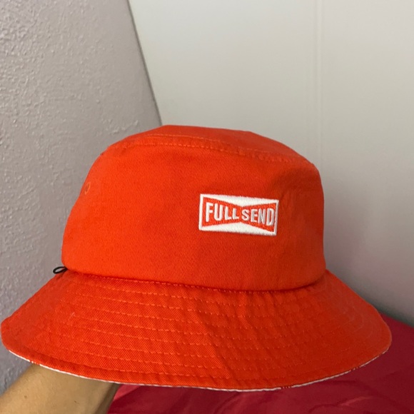 Nelk bucket hat